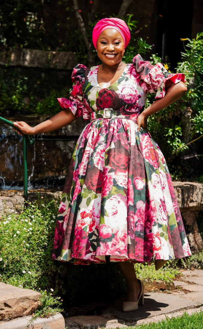 TSHIMOLOGO IN FLORAL