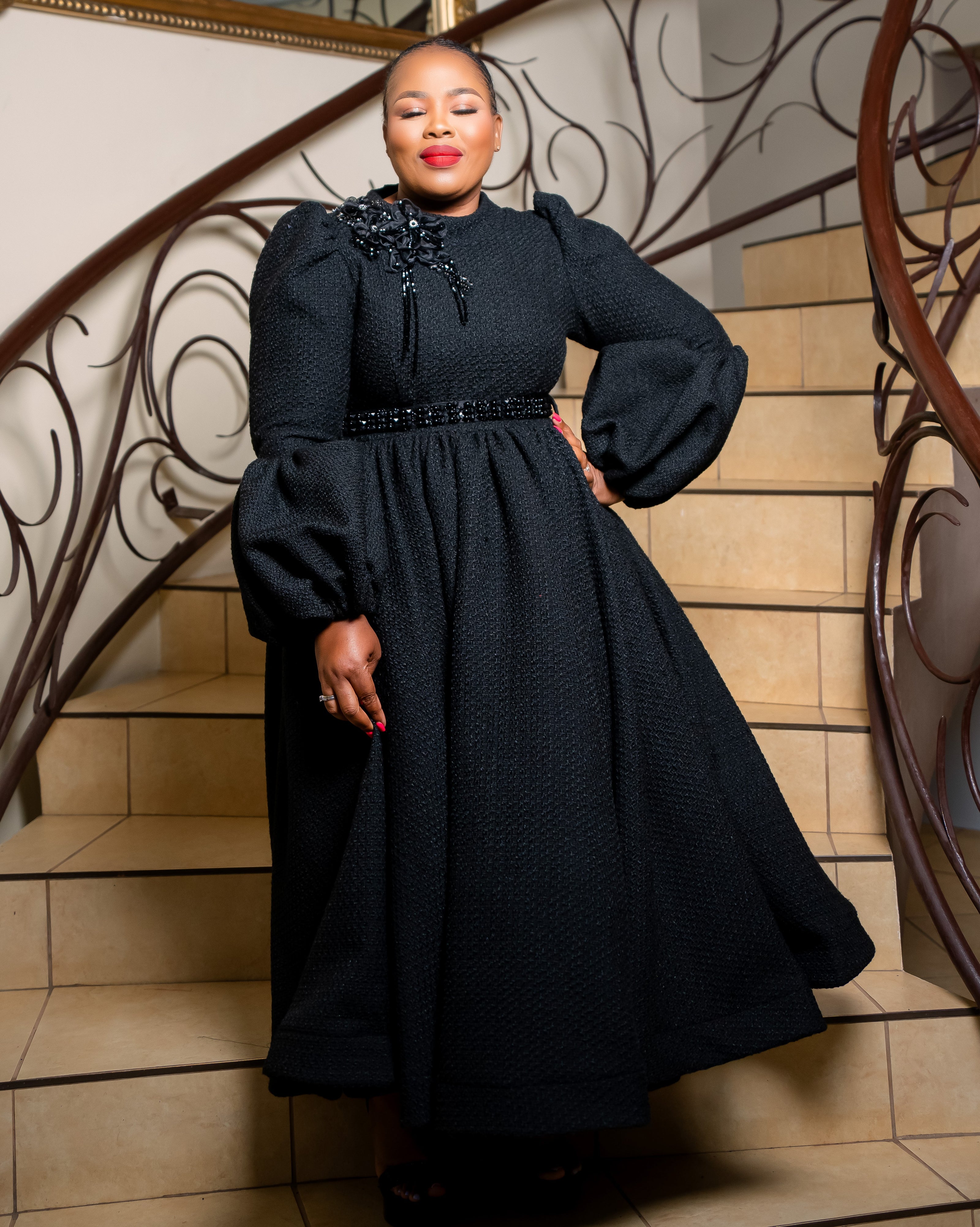 KGOSATSANA THE DRESS  IN BLACK (FLARED)