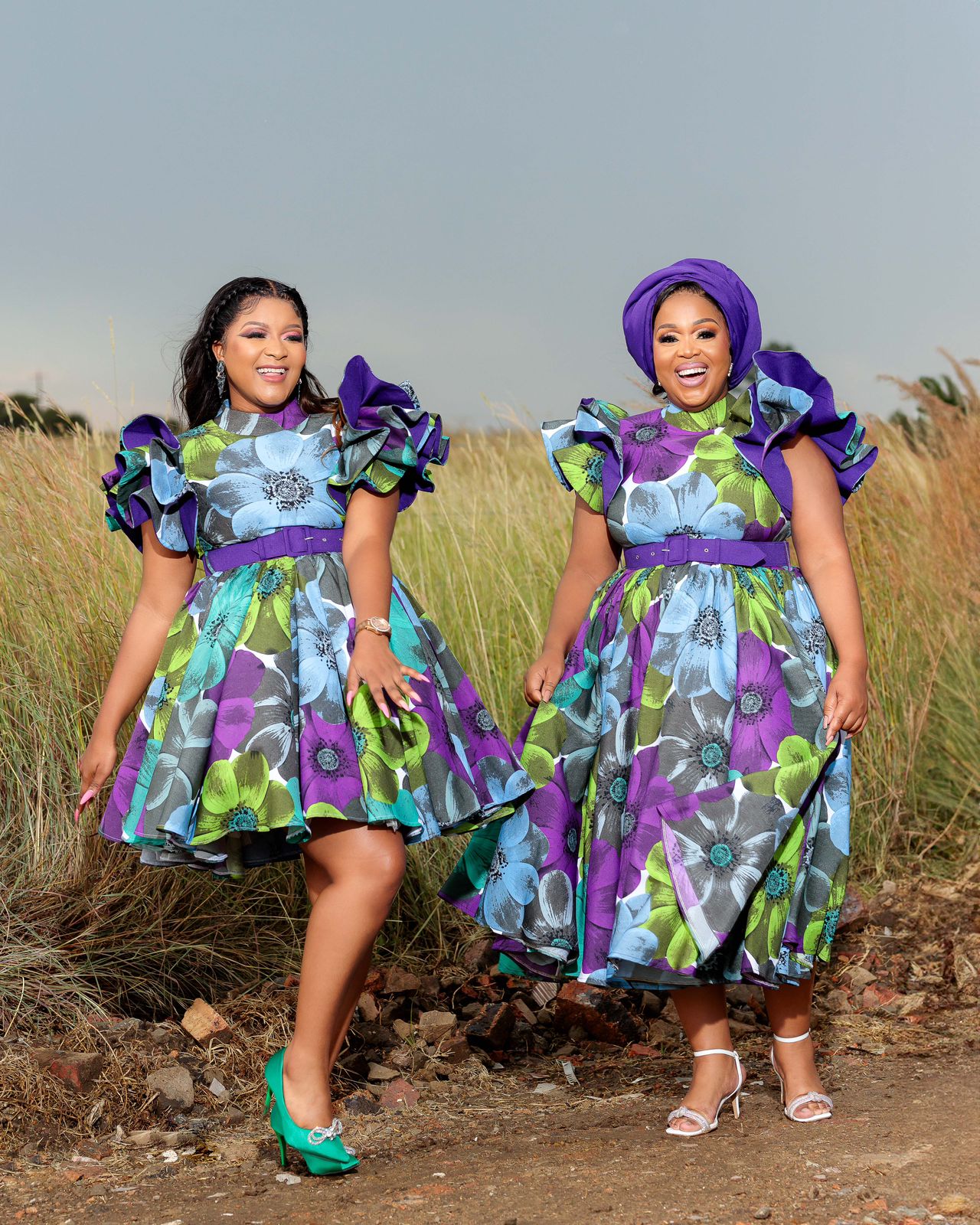 Monyepao The dress in Tea length