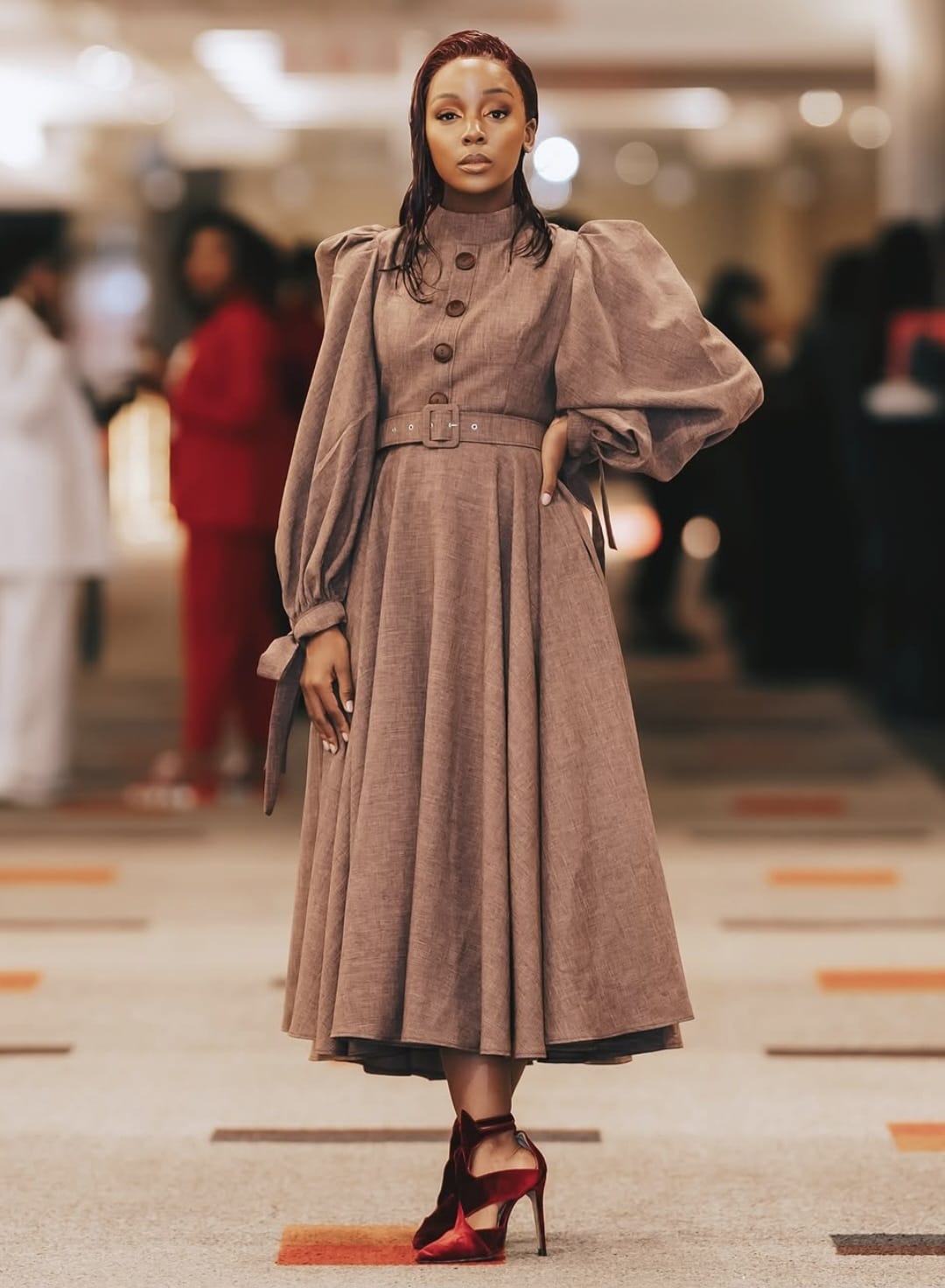 PHOMELLO THE DRESS IN BROWN MAXI